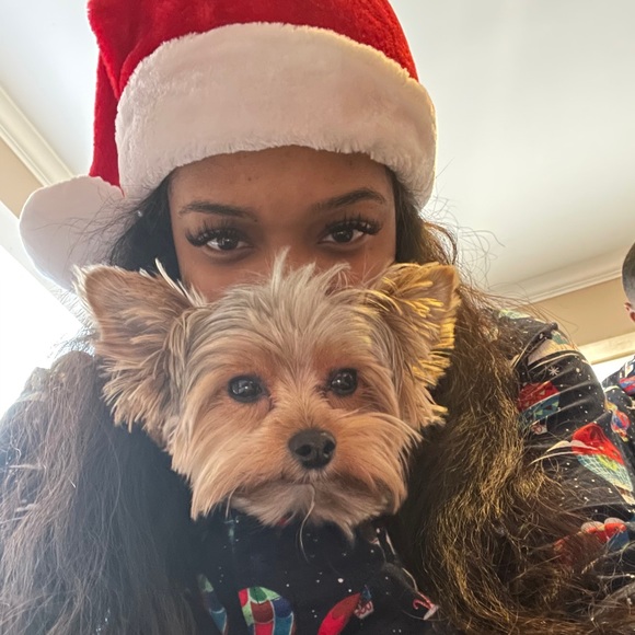 Meet your Posher, Dominique - Picture 1 of 1